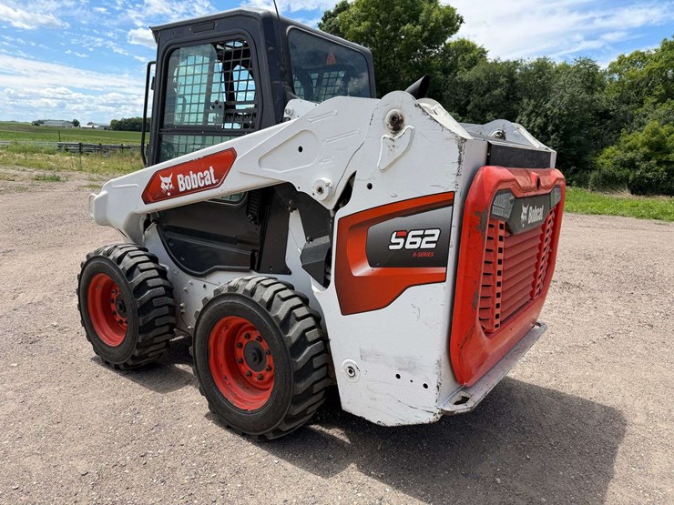2022-bobcat-s62-image-3