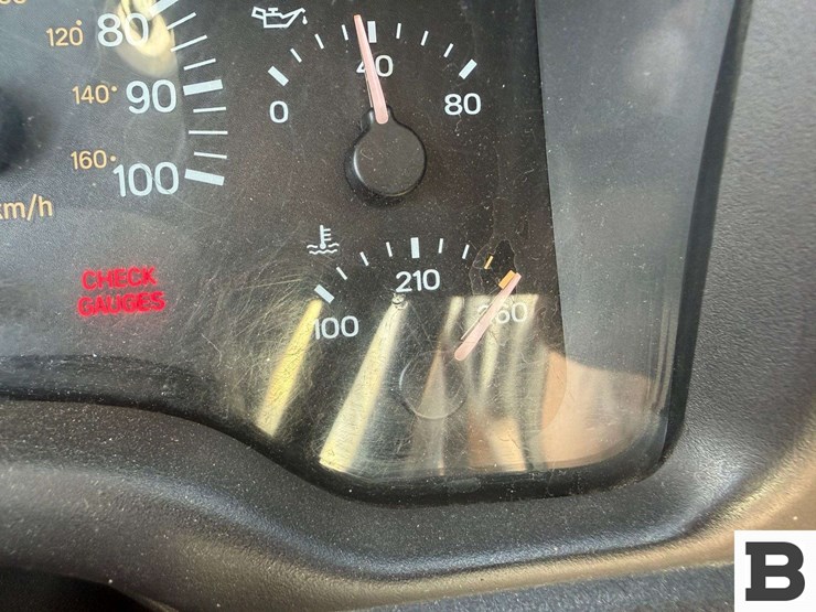 2000-jeep-cherokee-image-39