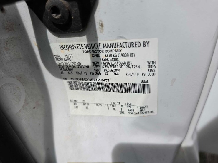 2014-ford-f550-image-14