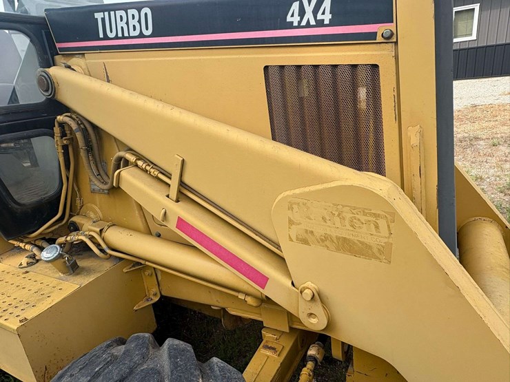 1995-caterpillar-426b-image-39