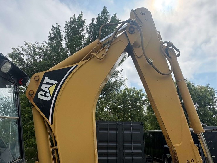 1995-caterpillar-426b-image-30