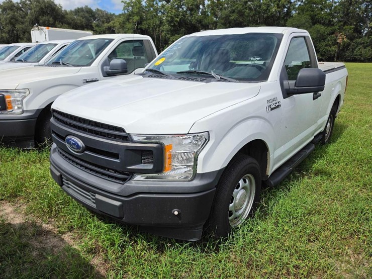 2018-ford-f150-xl-image-2