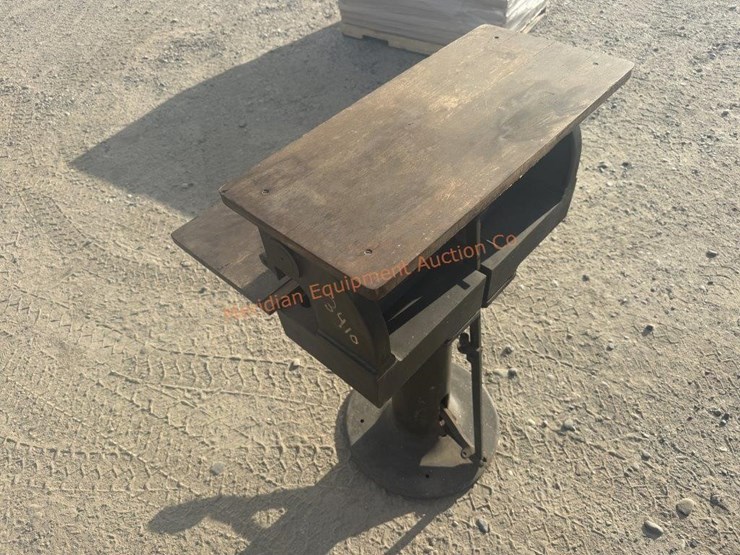 vintage-paper-punch-w/-stand-image-4