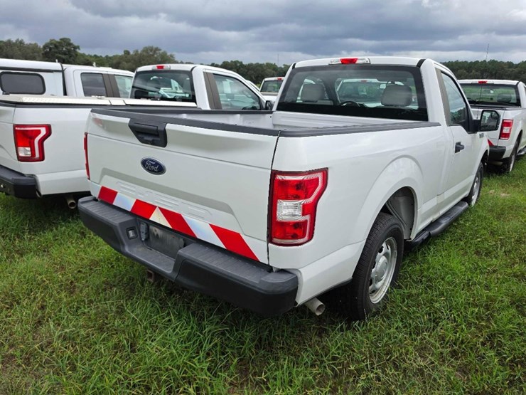2018-ford-f150-xl-image-4
