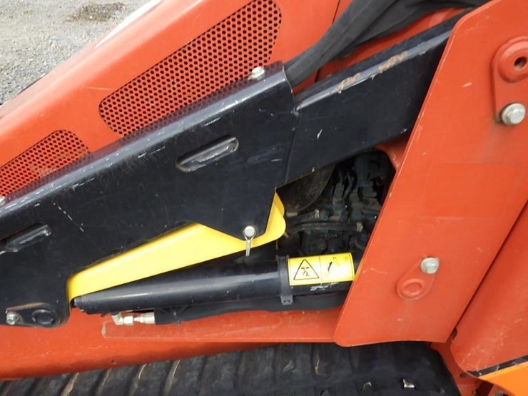 2021-ditch-witch-sk800-image-16