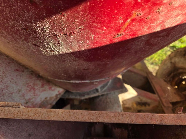 new-holland-355-image-19