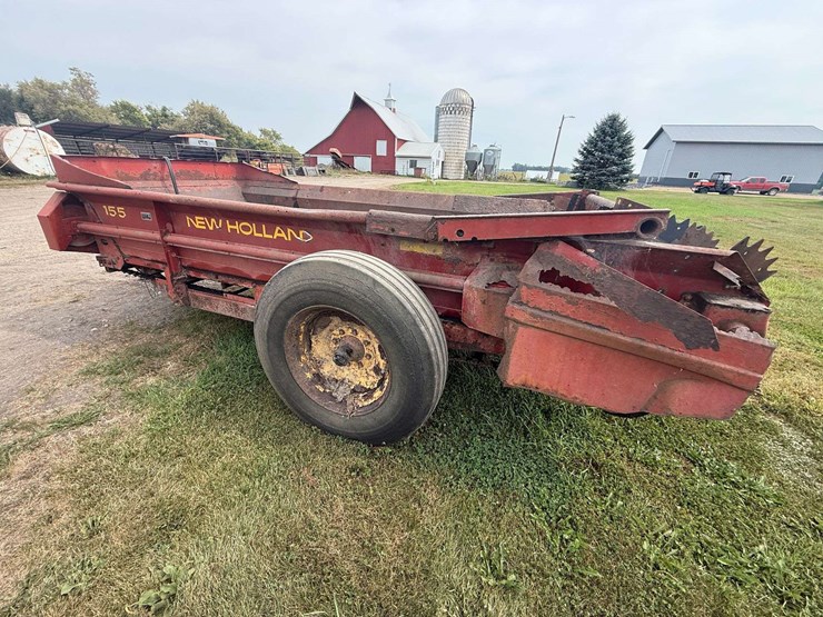 new-holland-155-image-17