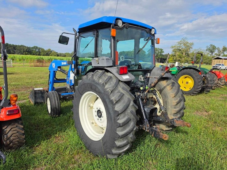 223---new-holland-tn70da-utility-tractor-image-4