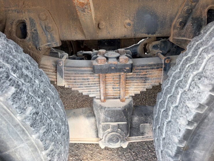 2019-peterbilt-367-image-8