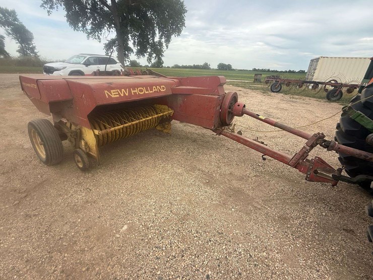 new-holland-273-image-1