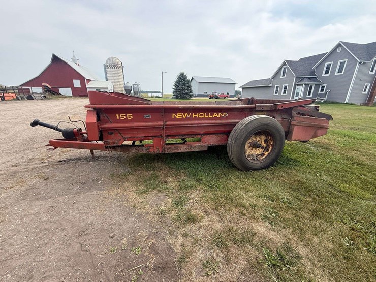 new-holland-155-image-19