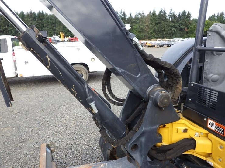 2023-deere-60g-image-15