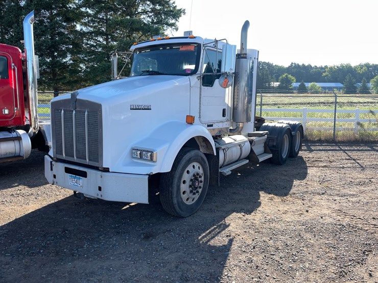 2006-kenworth-t800b-image-1