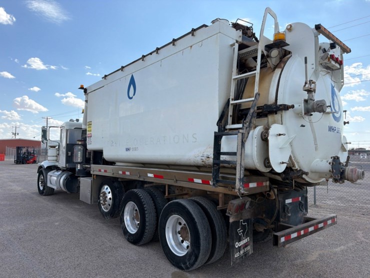 2019-peterbilt-367-image-11