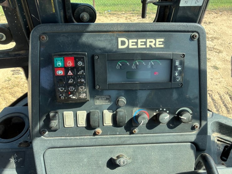 deere-410k-image-8