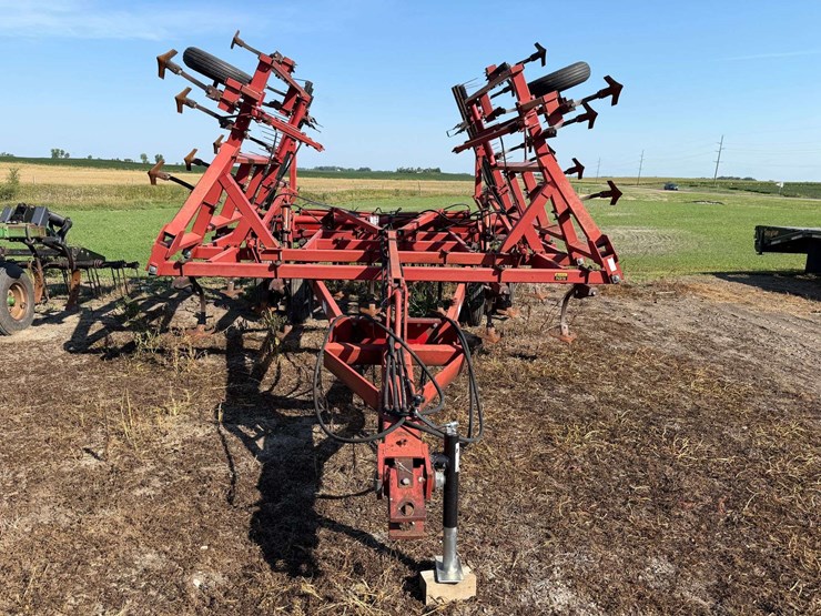 case-ih-4800-image-2