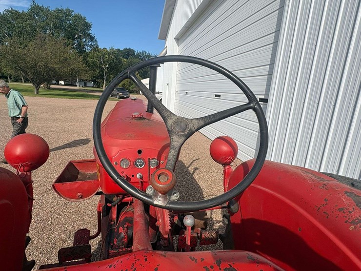massey-ferguson-30-image-27