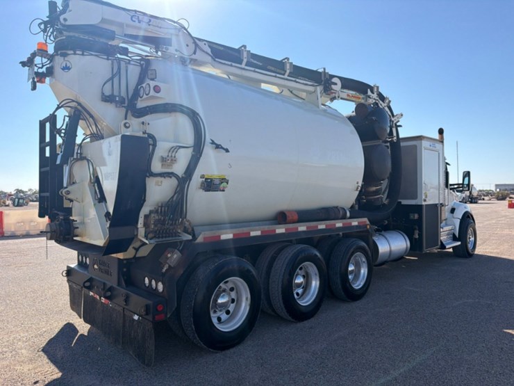 2024-kenworth-t880-image-12