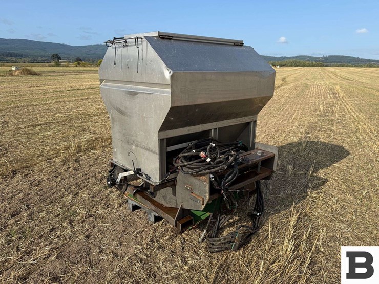 2008-custom-22.5'-air-seeder-image-39