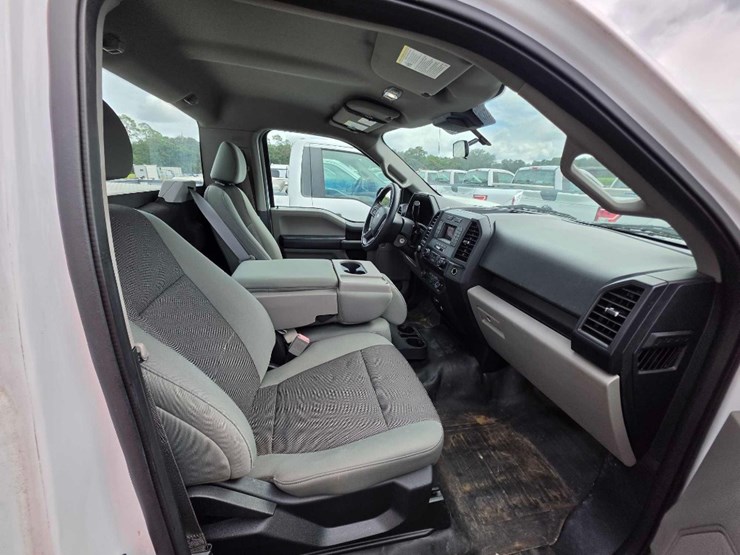 2019-ford-f150-xl-image-7