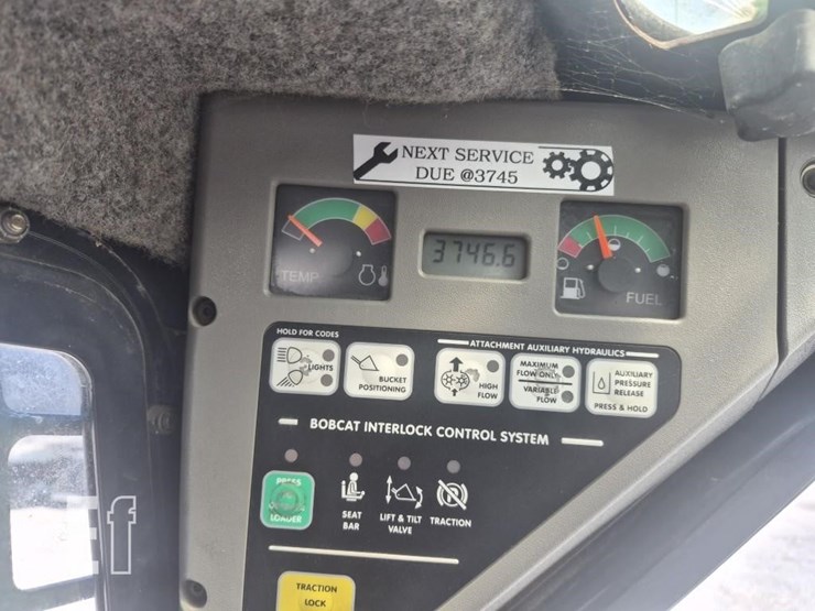 2007-bobcat-t320-image-15