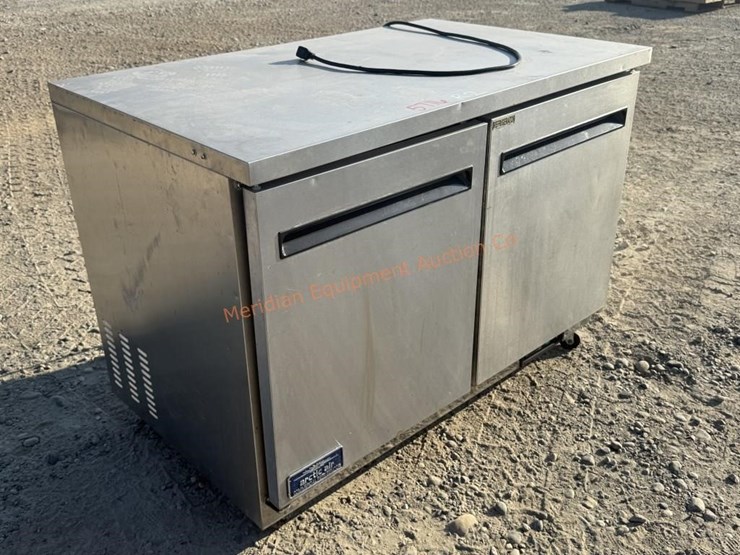 artic-air-commercial-fridge-image-1