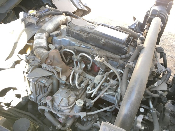 2015-hino-195h-image-5