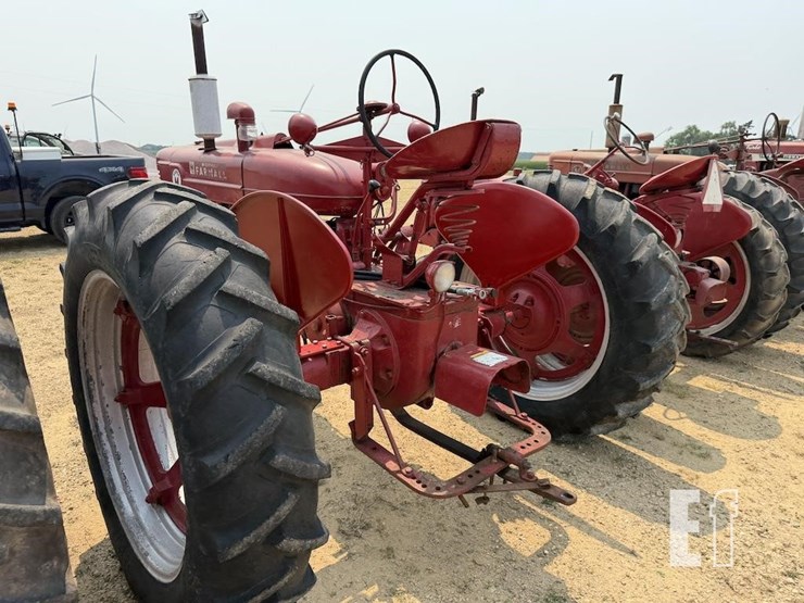 1952-farmall-super-m-image-5