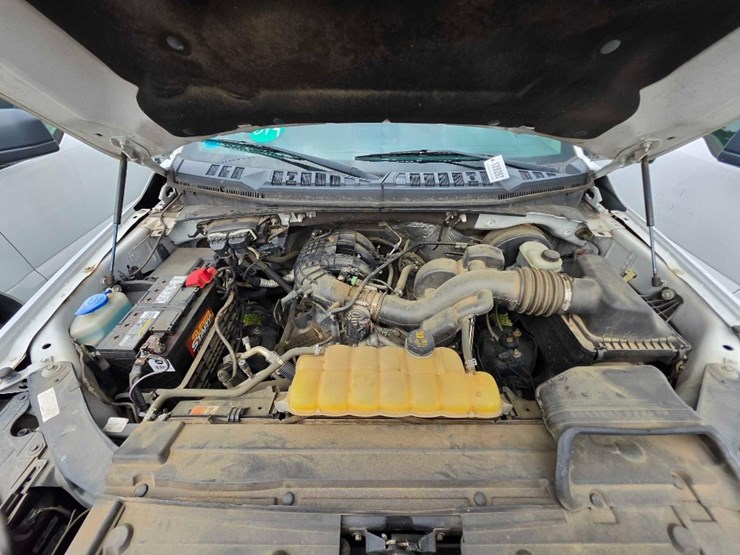 2017-ford-f150-xl-image-14