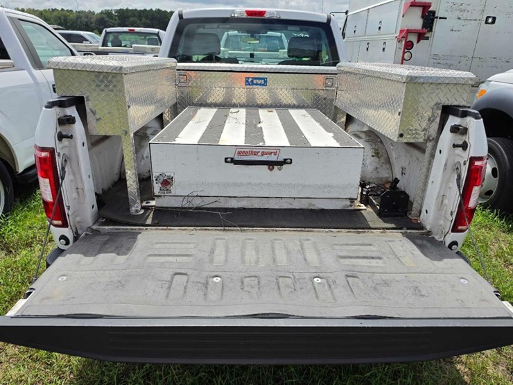 2019-ford-f150-xl-image-6