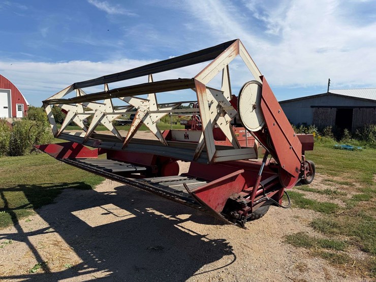 case-ih-230-image-2