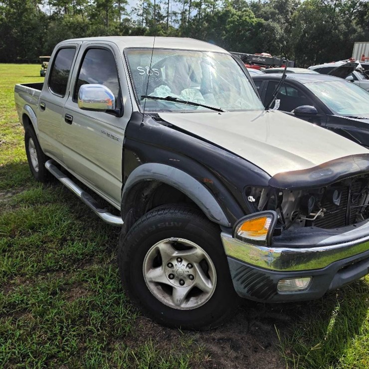 TOYOTA TACOMA