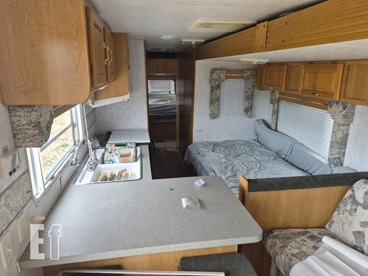 2000-layton-camper-10928-image-6