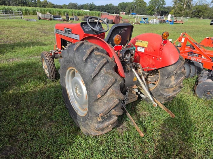 massey-ferguson-245-image-3