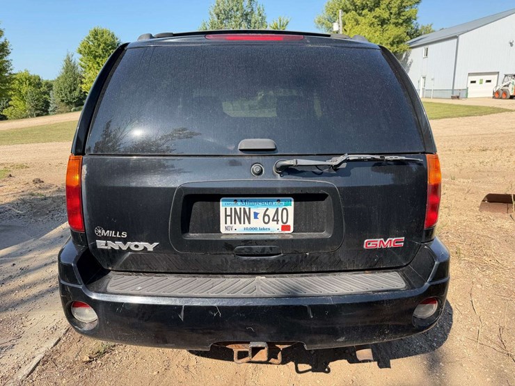 2004-gmc-envoy-image-19