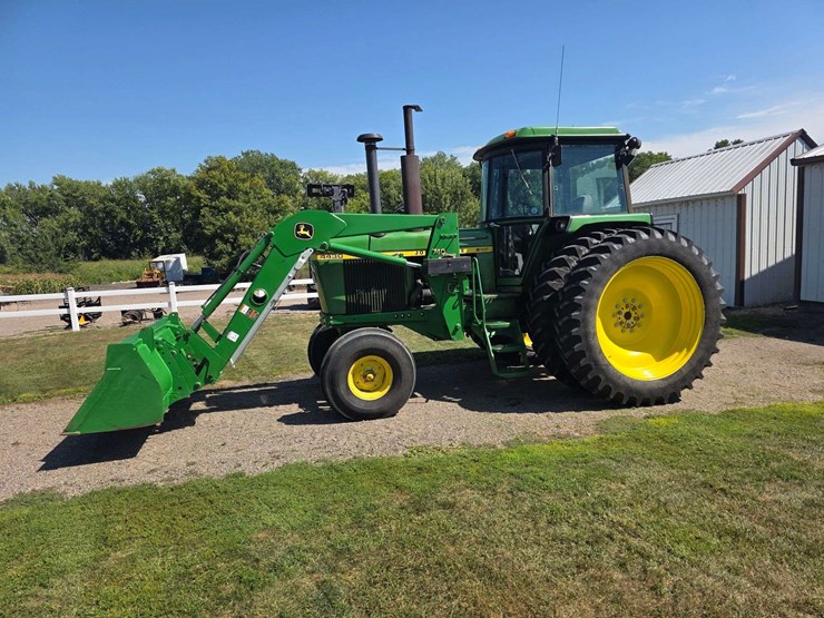 1977-john-deere-4430-image-22