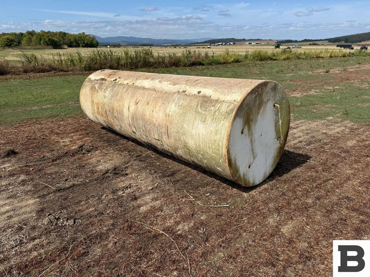 1,000-gallon-horizontal-fuel-tank-image-1