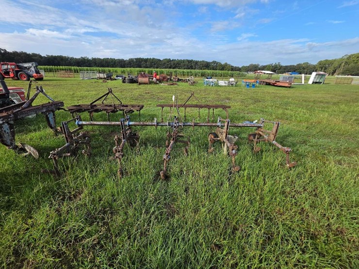 185---12"-spring-shank-cultivator-image-5