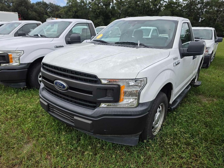 2019-ford-f150-xl-image-3