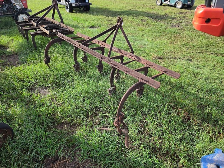 184---8-row-cultivator-image-5