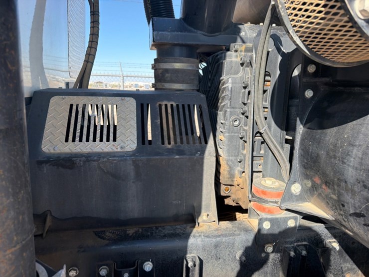 2024-kenworth-t880-image-19