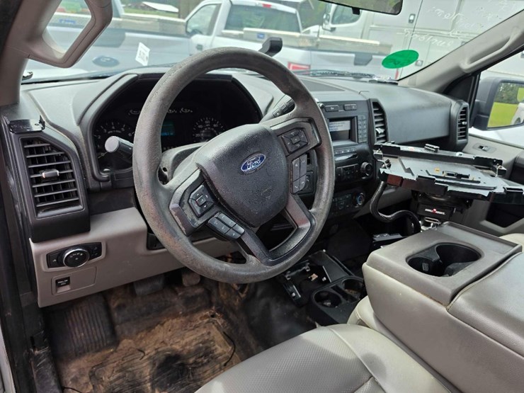 2019-ford-f150-xl-image-11