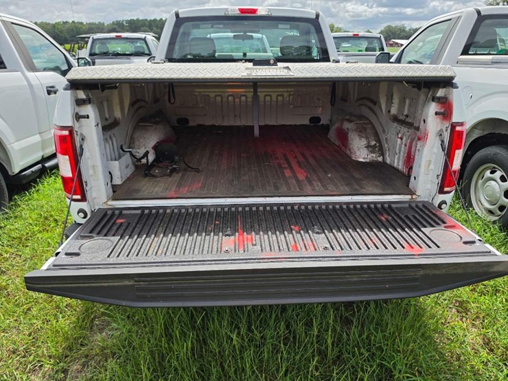 2018-ford-f150-xl-image-5