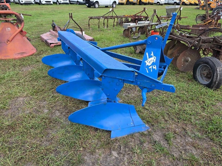 174---ford-16-offset-bottom-plow-image-1