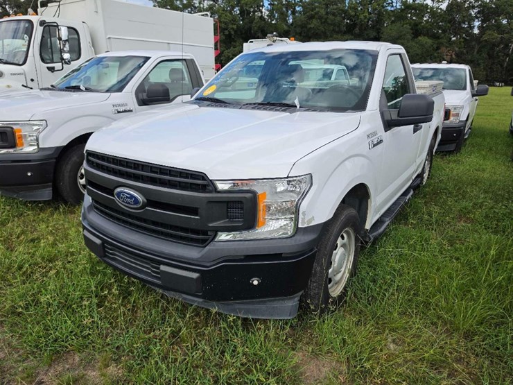 2019-ford-f150-xl-image-2