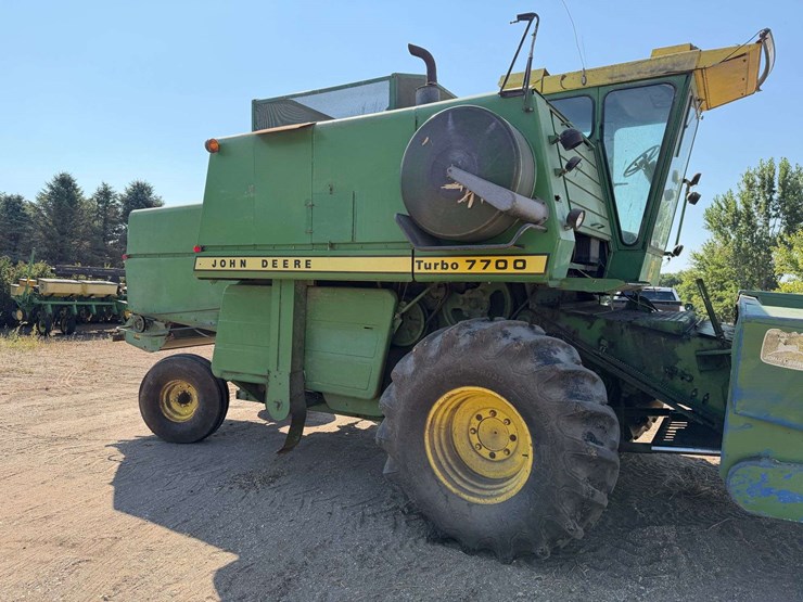 john-deere-7700-image-8