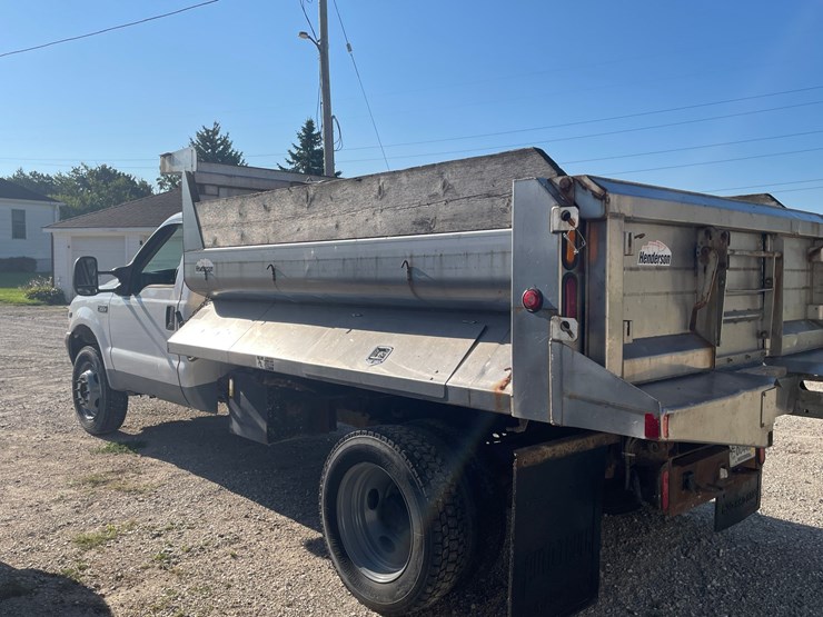 2002-ford-f550-xl-image-7