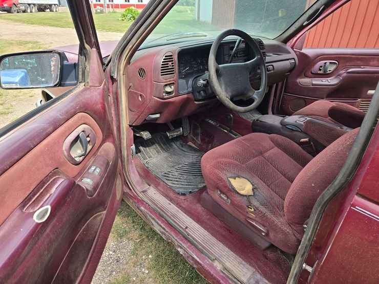 1995-gmc-1500-image-7
