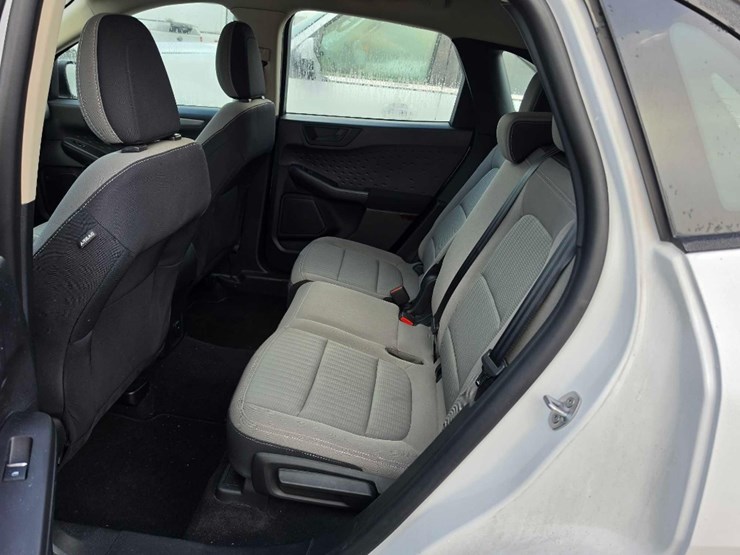 2020-ford-escape-image-12