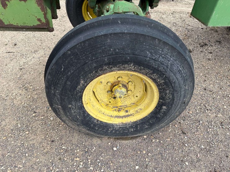 john-deere-4020-image-12